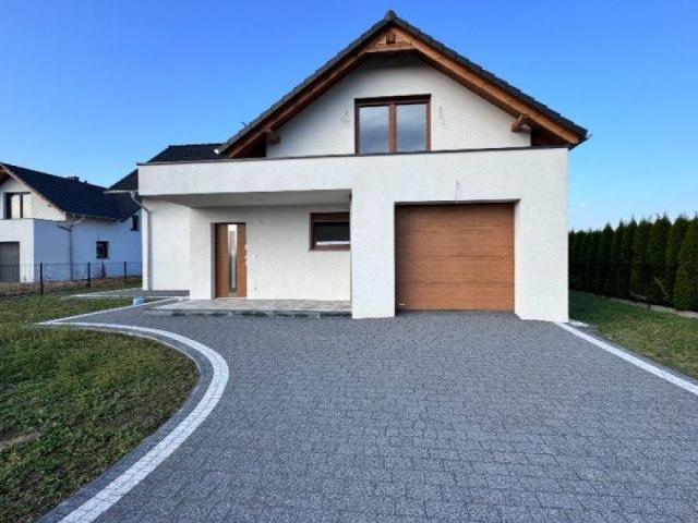 Dom w nowoczesnym stylu w Opolu - Czarnowąsach