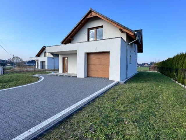 Dom w nowoczesnym stylu w Opolu - Czarnowąsach