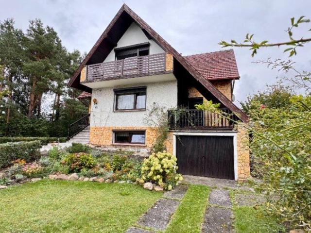 Wielopokoleniowy dom w Dobrzeniu – ogród, 2 garaże, 211 m²