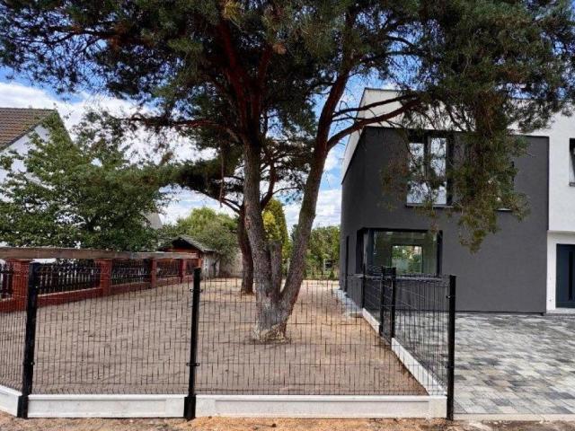 Na sprzedaż dom w zabudowie bliźniaczej - Zawada